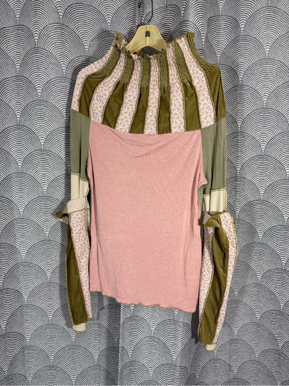Nuvalia Pink and Olive Long Sleeve Top - Picture 2 of 9